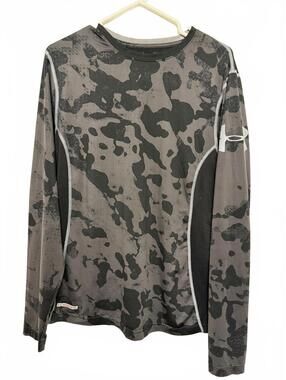 Under Armour HeatGear Long Sleeve Compression Shirt - Black/Grey Camo (SZ Large)